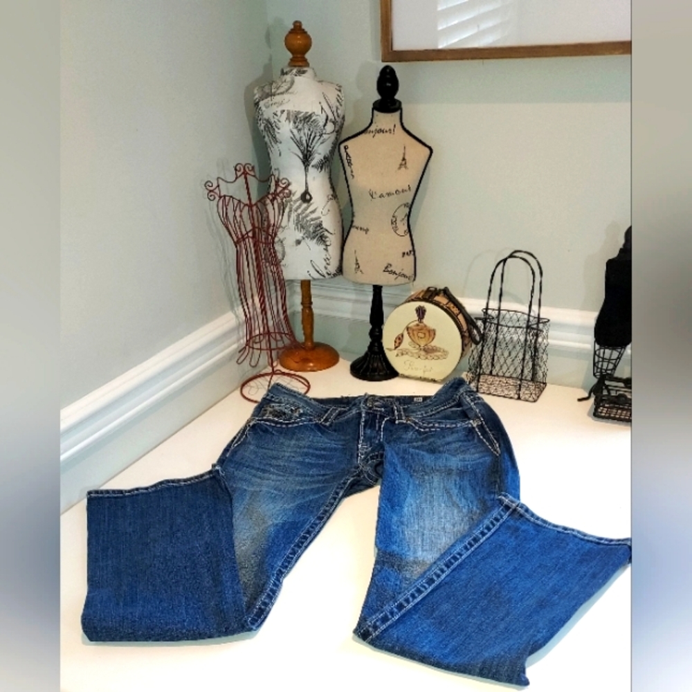 Miss Me JE5124EL Easy Boot Bejeweled Back Pocket Jeans Size 30 Pre-owned